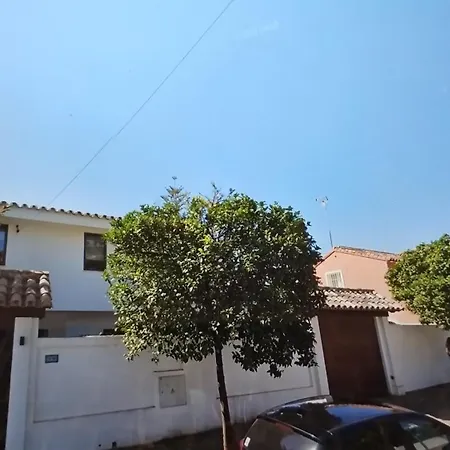 Gironella Apartment *